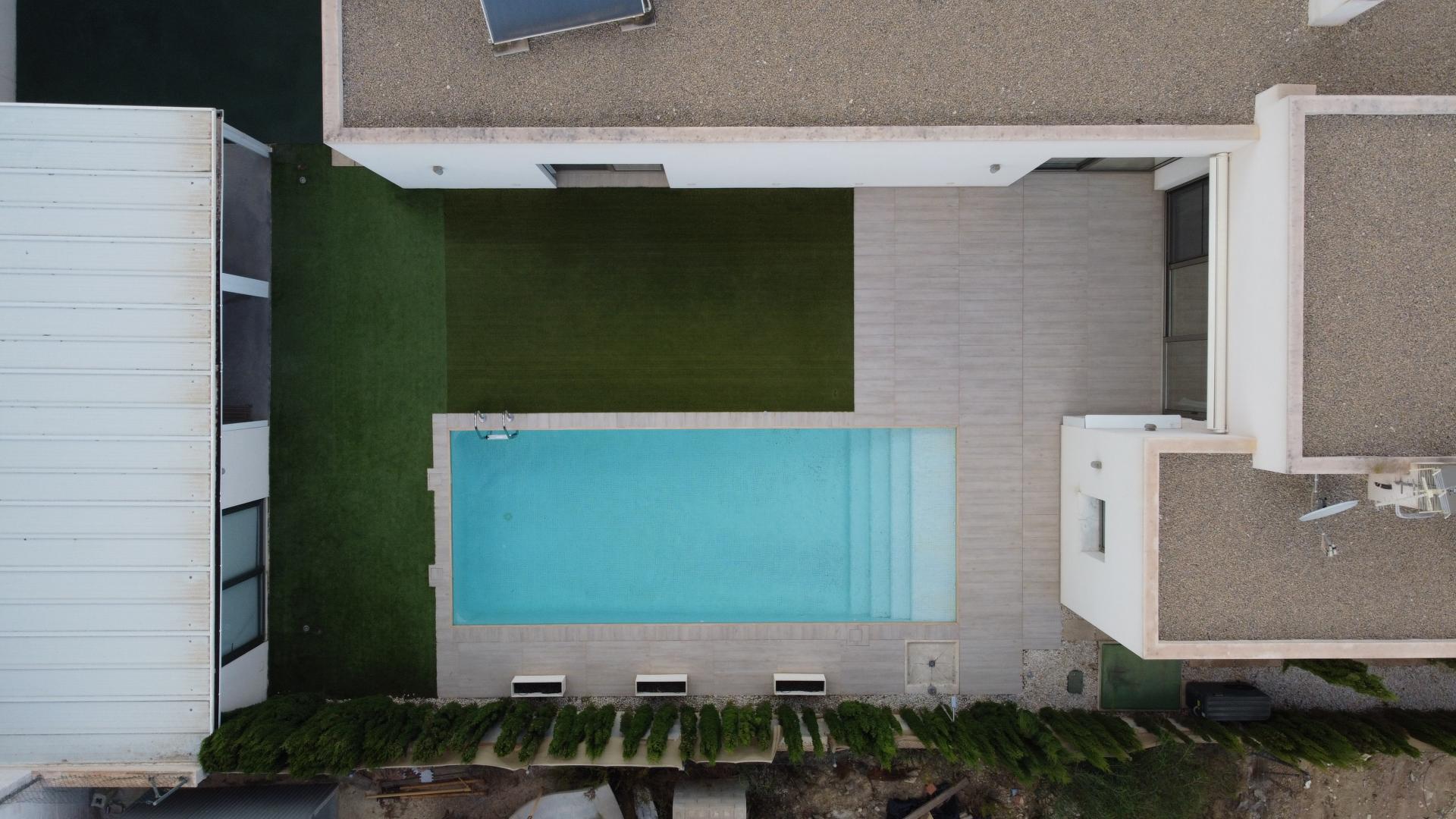 Benijofar, Villa moderna e independiente con piscina privada