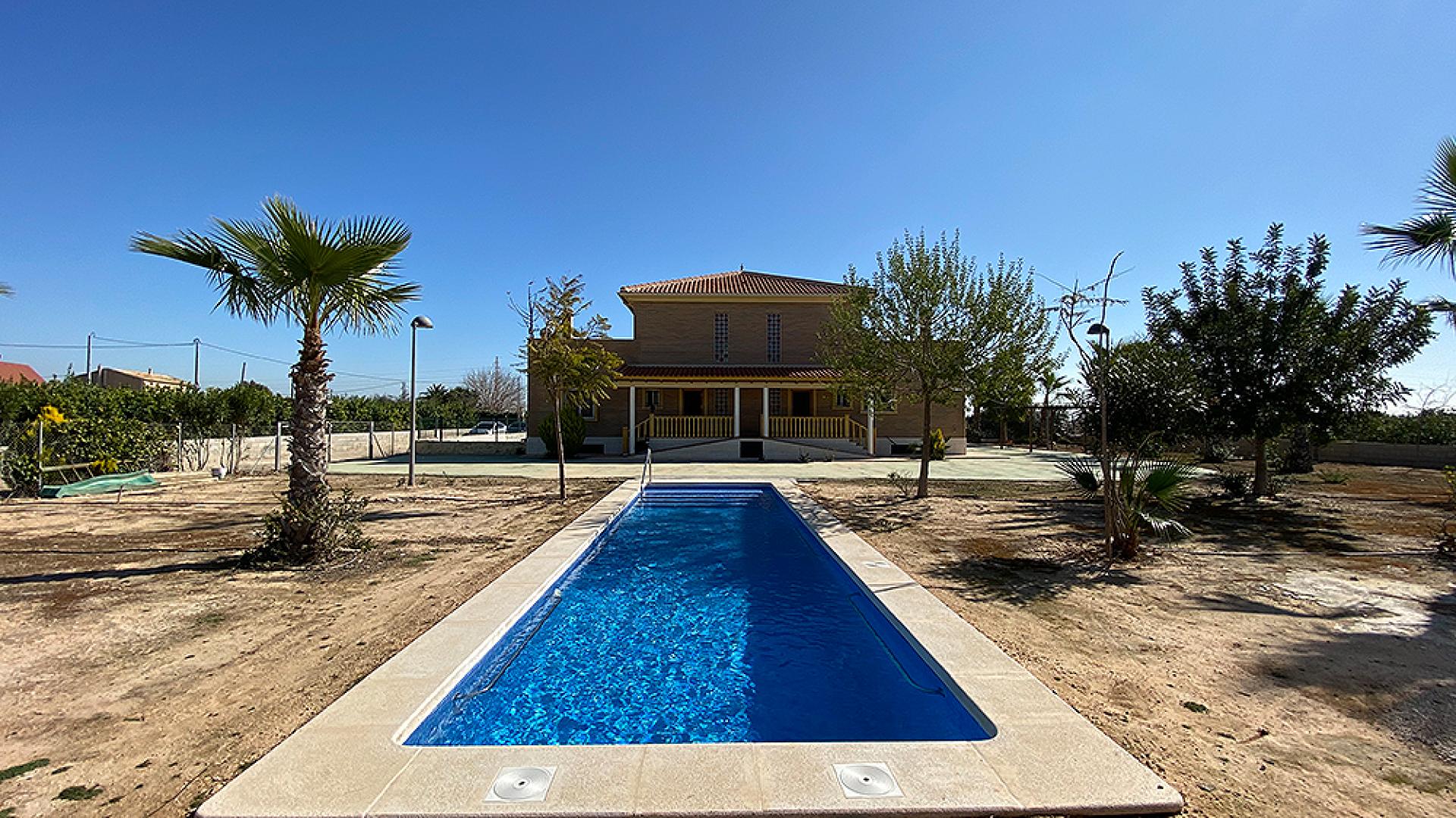  Los Montesinos, finca de 17.000 m², gran villa de 6 dormitorios con piscina privada 