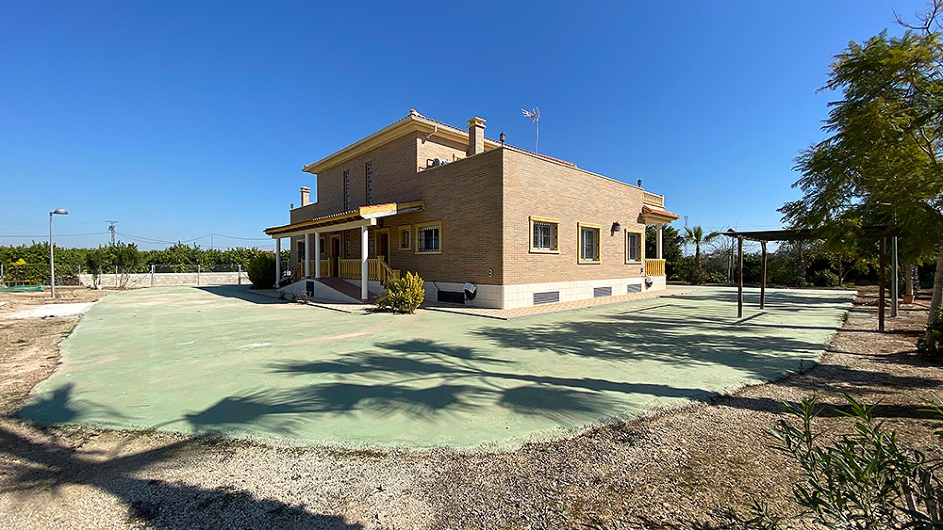 Los Montesinos, 17,000 m² finca, large 6 bedroom villa with private pool