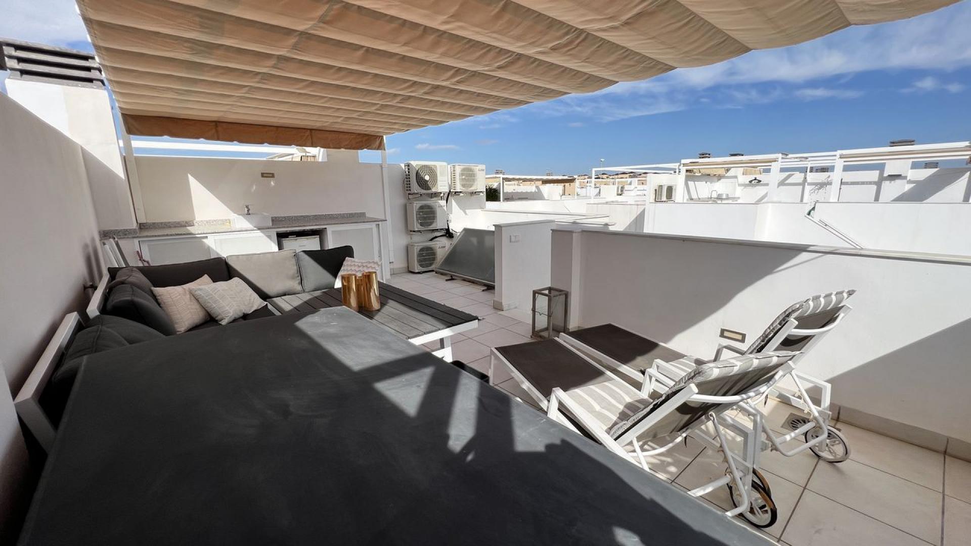 Lomas De Cabo Roig, Corner townhouse in the residential Sinergia World